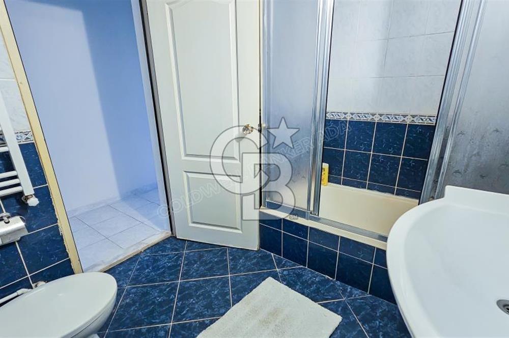 Kuşadası Merkezde 3+1 Kiralık Doğalgazlı Daire