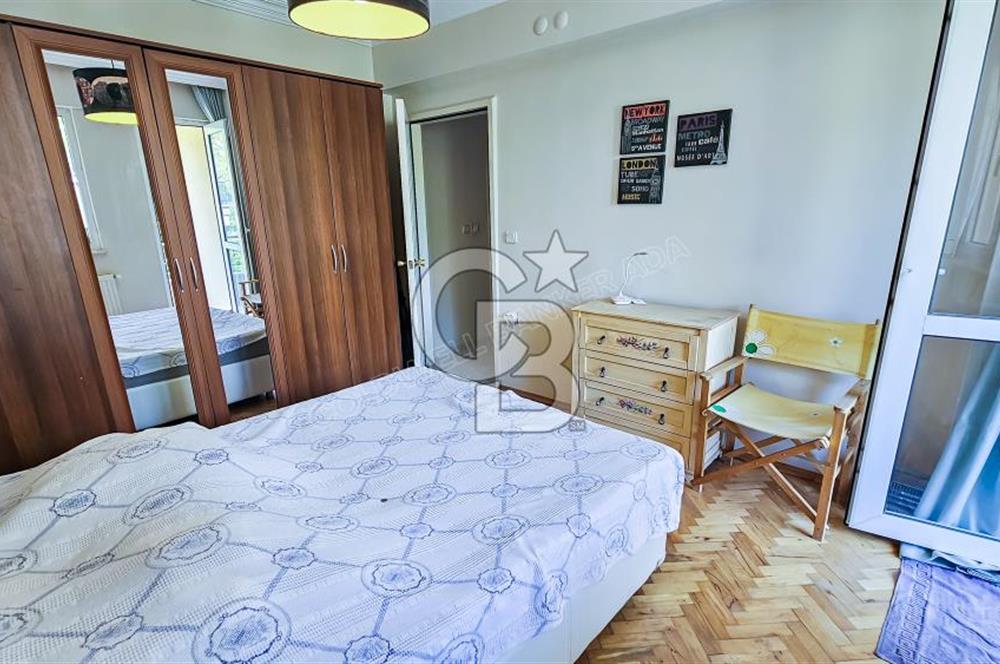 Kuşadası Merkezde 3+1 Kiralık Doğalgazlı Dairee