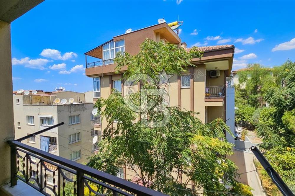 Kuşadası Merkezde 3+1 Kiralık Doğalgazlı Dairee