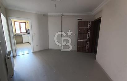 MALTEPE ZÜMRÜTEVLER MERKEZ KONUMDA GENİŞ HOLLÜ 2+1 SATILIK DAİRE