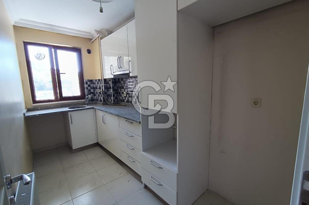 MALTEPE ZÜMRÜTEVLER MERKEZ KONUMDA GENİŞ HOLLÜ 2+1 SATILIK DAİRE