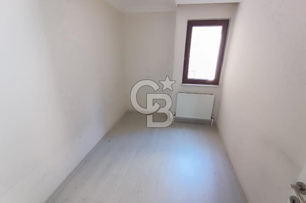 MALTEPE ZÜMRÜTEVLER MERKEZ KONUMDA GENİŞ HOLLÜ 2+1 SATILIK DAİRE