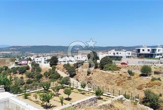 1000 m2  Seferihisar Ulamış'ta 2 adet Ayrık Nizam Villa İmarlı Arsa 