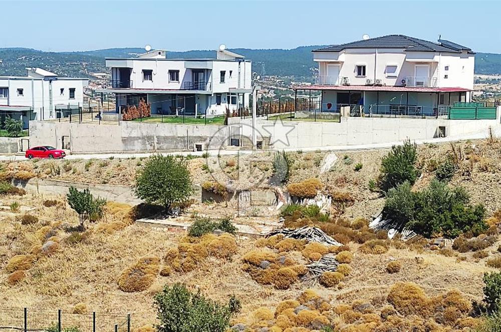 1000 m2  Seferihisar Ulamış'ta 2 adet Ayrık Nizam Villa İmarlı Arsa 