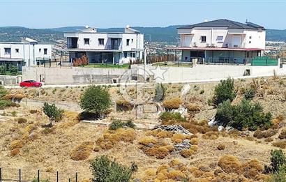 1000 m2  Seferihisar Ulamış'ta 2 adet Ayrık Nizam Villa İmarlı Arsa 