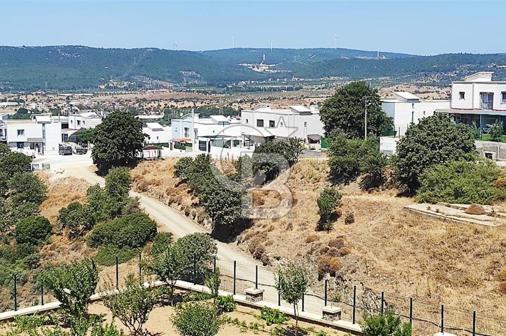 1000 m2  Seferihisar Ulamış'ta 2 adet Ayrık Nizam Villa İmarlı Arsa 