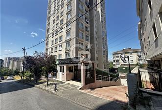 Ümraniye Çakmak Karaman Towers Sitesinde Satılık Daire