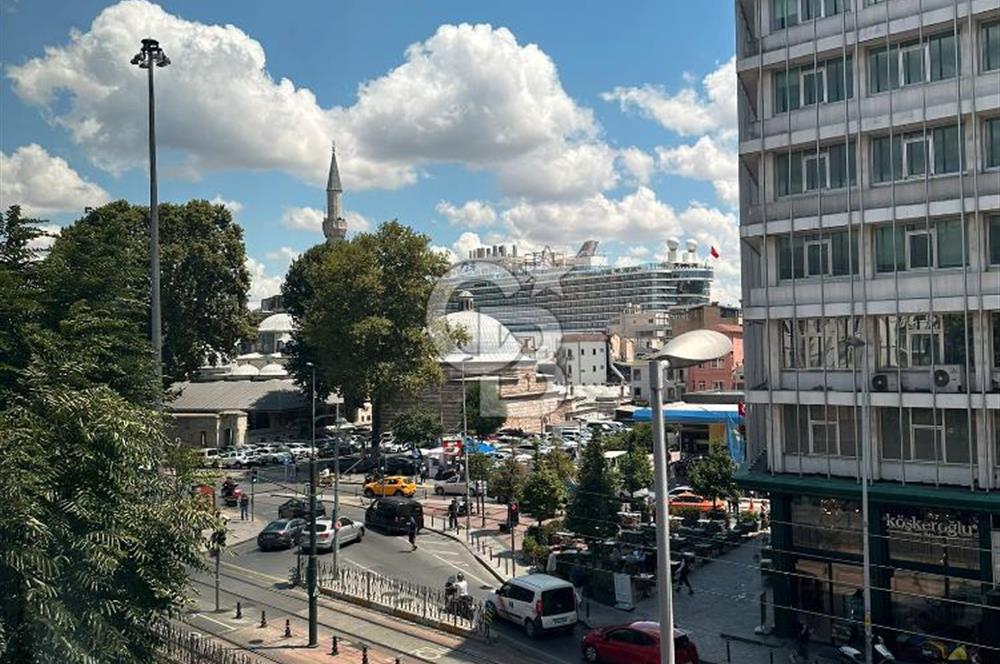 Karaköy Kemeraltı Caddesi'nde Kiracılı Satılık Prestijli İş Yeri!