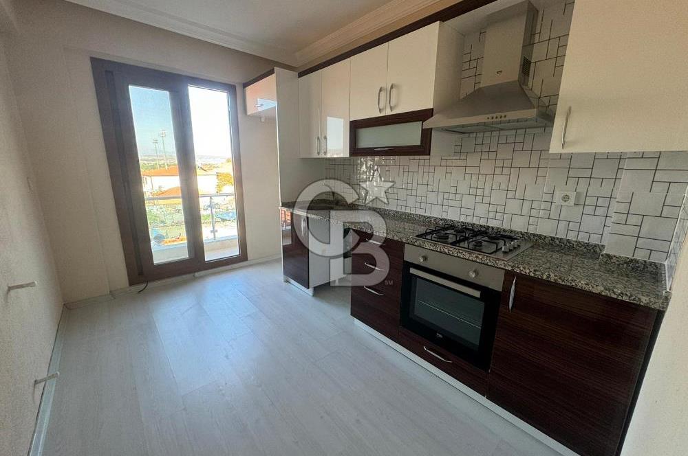 Foça Yenibağarasında Kiralık 2+1 Kapalı Mutfak Daire