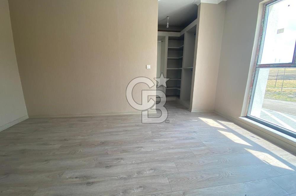 SARAYCIK'DA GENİŞ,ÖNÜ AÇIK LUX EBEVEYN BANYOLU 4+1 SATILIK DAİRE