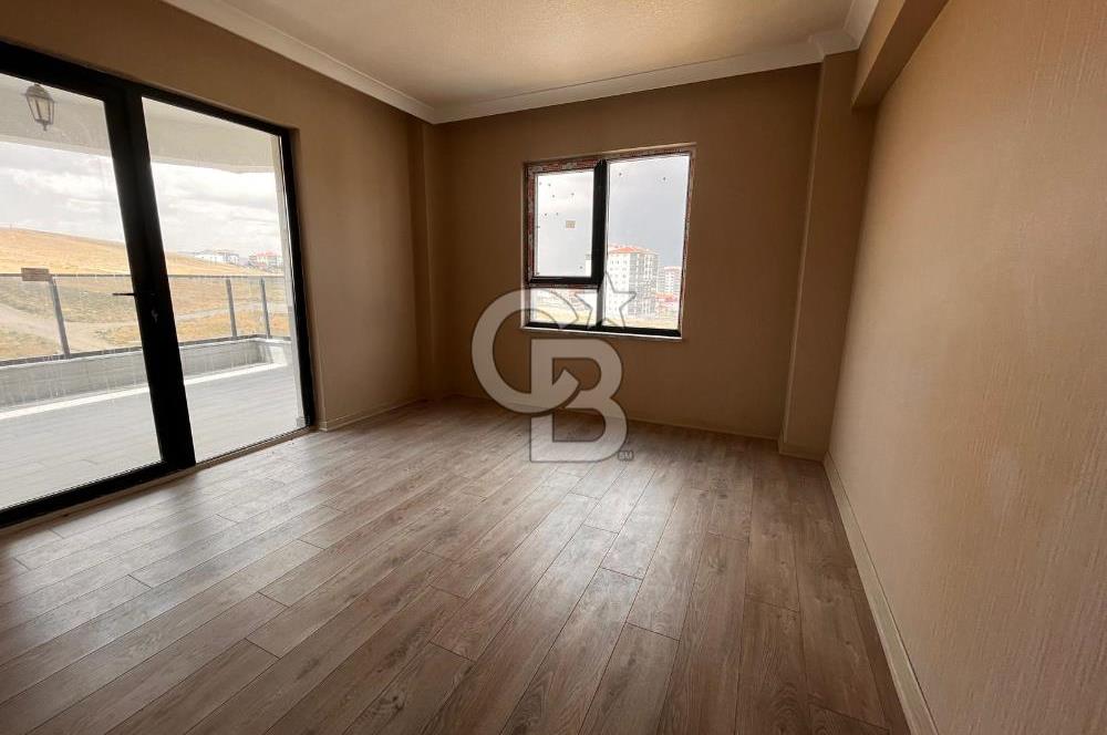 SARAYCIK'DA GENİŞ,ÖNÜ AÇIK LUX EBEVEYN BANYOLU 4+1 SATILIK DAİRE