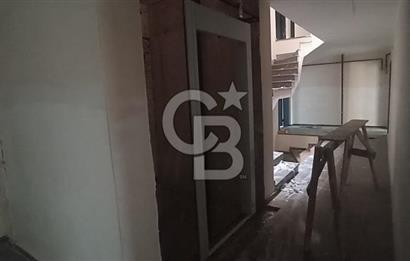 Başiskele Yeşilyurtda Havuzlu Güvenlikli Sitede 3+1 Arakat Daire