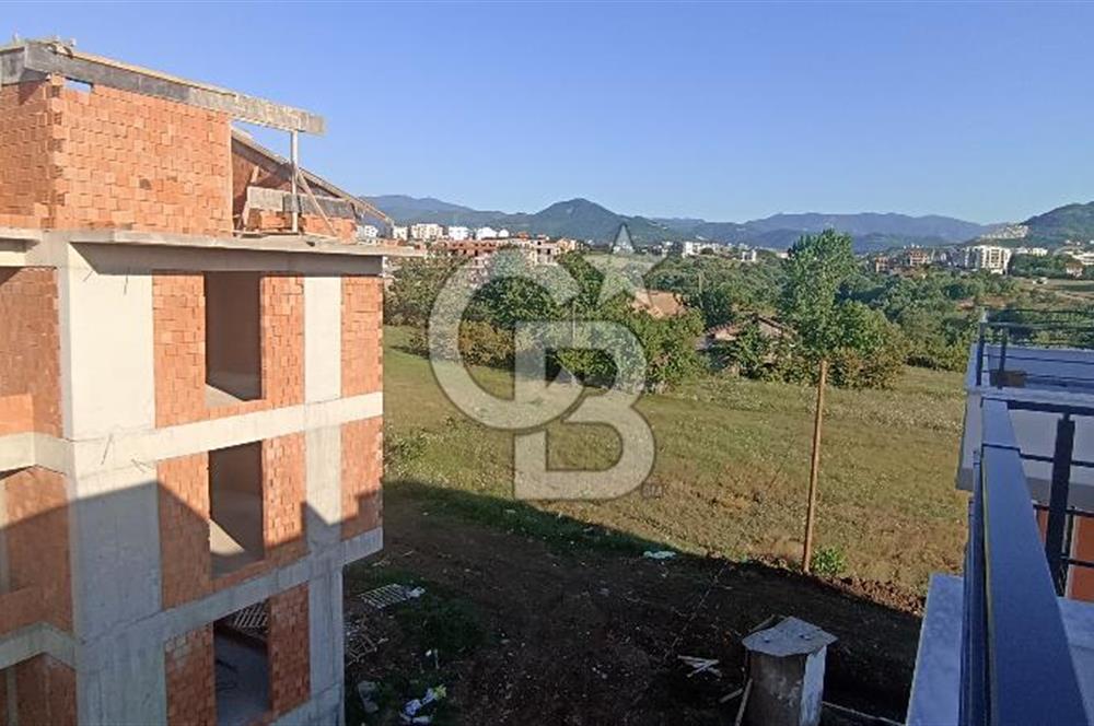 Başiskele Yeşilyurtda Havuzlu Güvenlikli Sitede 3+1 Arakat Daire