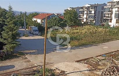 Başiskele Yeşilyurtda Havuzlu Güvenlikli Sitede 3+1 Arakat Daire