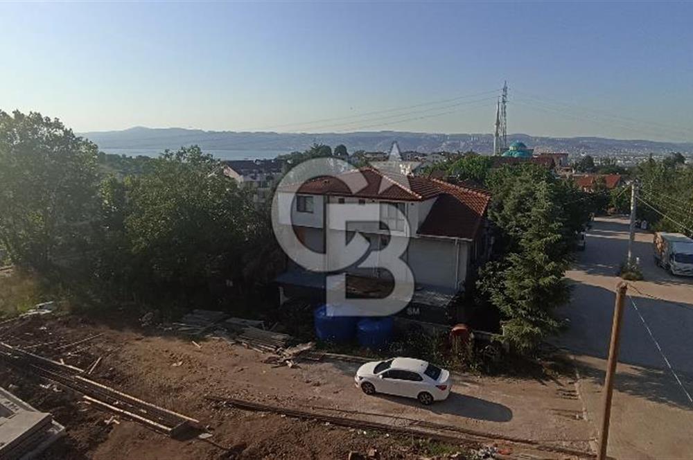 Başiskele Yeşilyurtda Havuzlu Güvenlikli Sitede 3+1 Arakat Daire