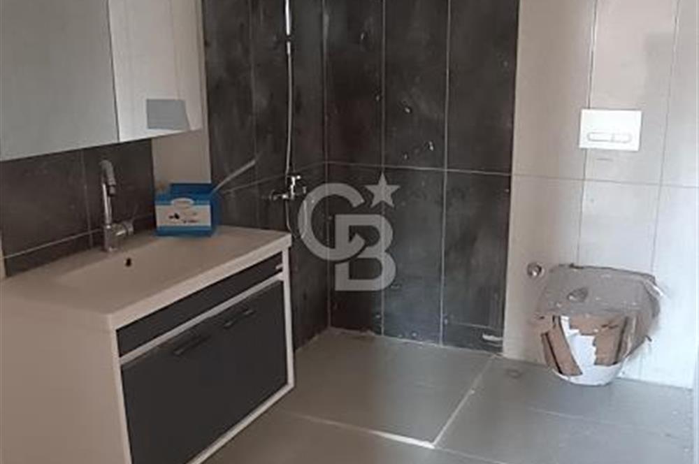 Başiskele Yeşilyurtda Havuzlu Güvenlikli Sitede 3+1 Arakat Daire