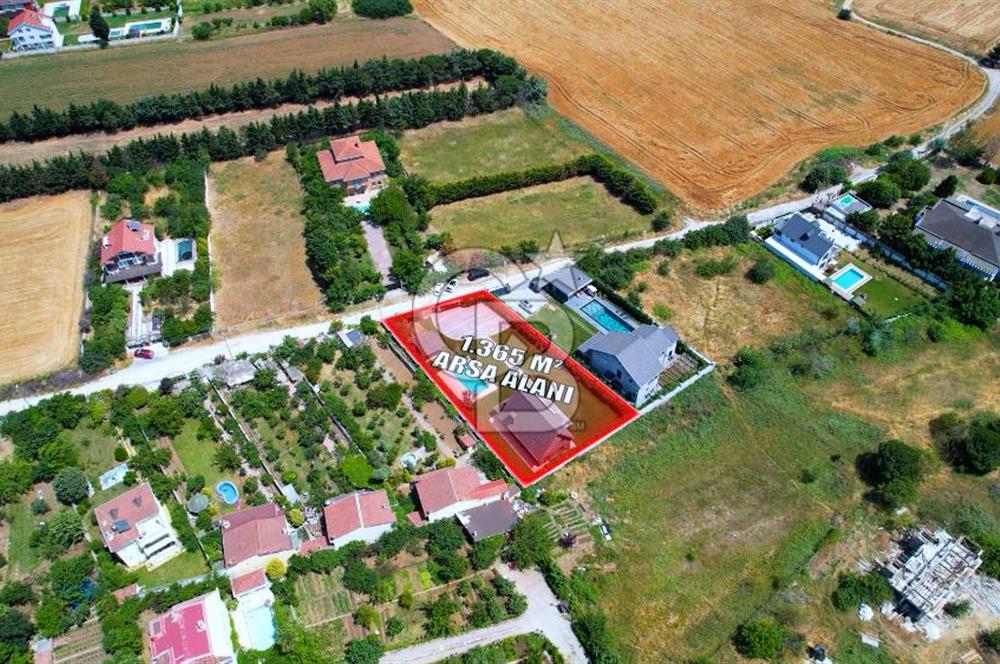 SİLİVRİ KAVAKLI ' DA 1365 M2 ARSA İÇİNDE SATILIK MÜSTAKİL VİLLA