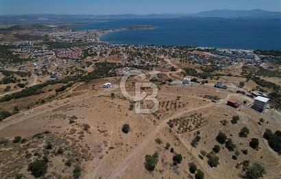 ÇANDARLI ÖZLEM SİTESİ'NDE HARİKA MANZARALI SATILIK ARSA