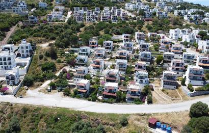 Boğaziçi Milas'ta Plajlı Sitede Satılık Villa