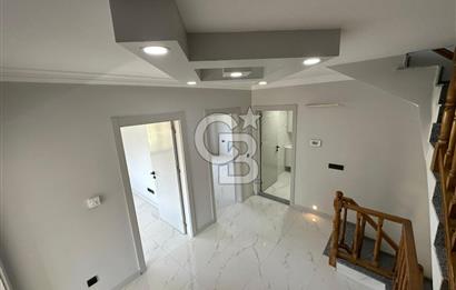 Kemalpaşa Bağyurdu'nda 5+1 255 M2 Tripleks Lüks Satılık Villa