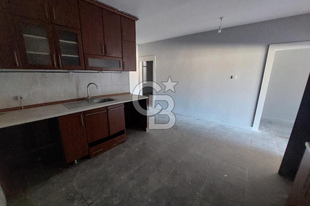 Pendik Batı Mahallesi çarşı 95 m2 net kiralık 3+1 daire