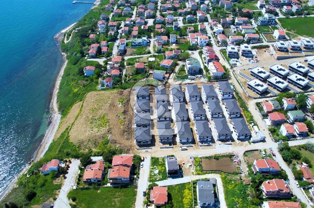 Silivri Selimpaşada Denize Sıfır Lüks 9+1 Villalar