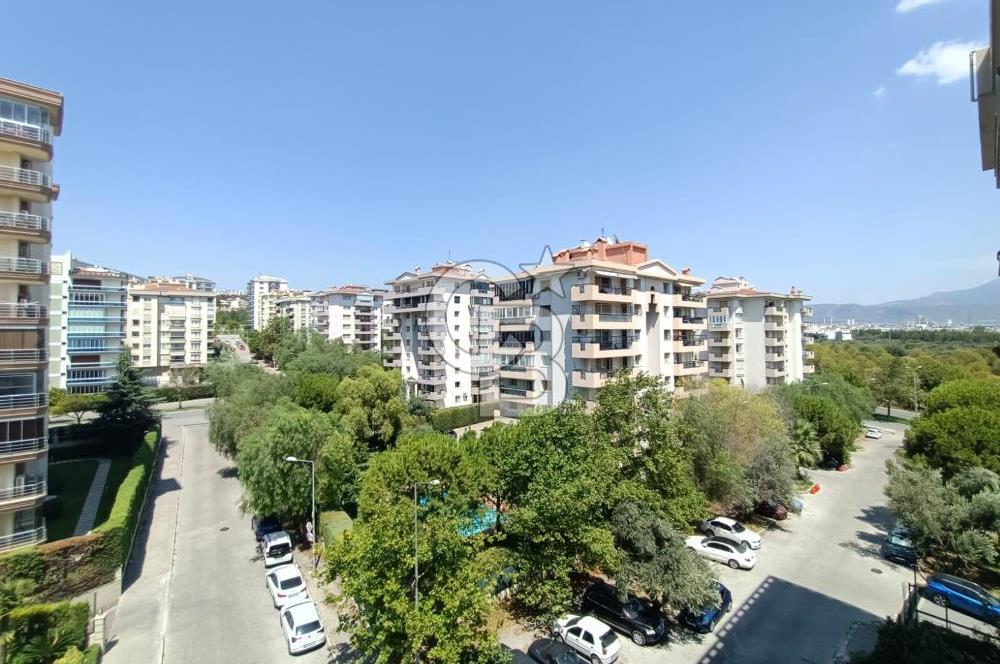 Bornova Evka 3 Çamlık Sitesi Satılık 4+1