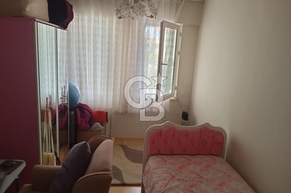 Akçay merkezde Gülbahar sitesinde 3+1 satılık daire 