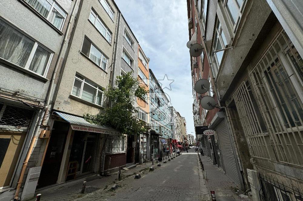 Bakırköy Meydan'a 5 Dakika Mesafede Satılık Komple Bina