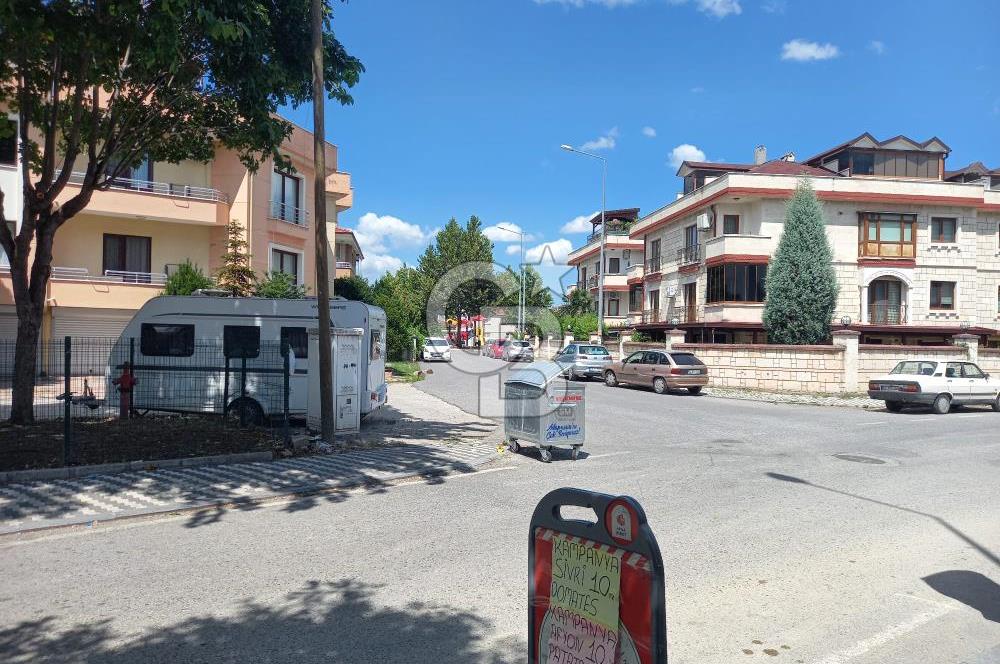 ARAÇ TRAFİĞİNİN YOĞUN OLDUĞU TAŞEVLER KARŞISI SATILIK DÜKKAN