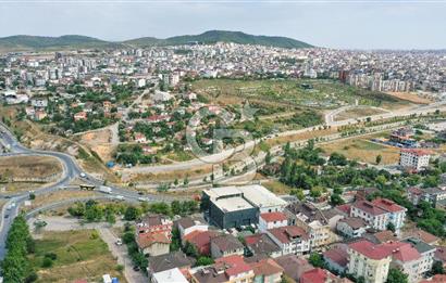 Giriş Tavan Yüksekliği 9,8 İkinci Giriş 8,8 Metre Komple Bina