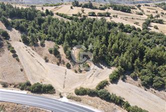 BALIKESİR BAHÇEDERE MH.'DE ŞAHANE KONUMDA 25.856 M² TARLA