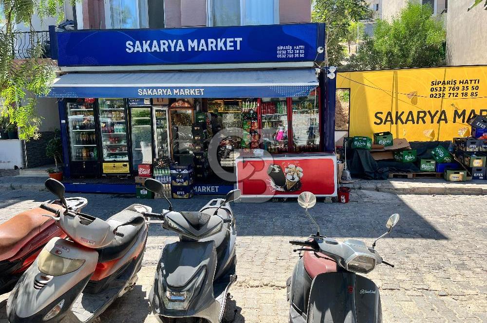 İzmir Çeşme 16 Eylül Cad. Satılık Dükkan 