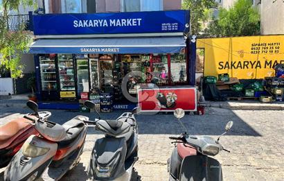 İzmir Çeşme 16 Eylül Cad. Satılık Dükkan 