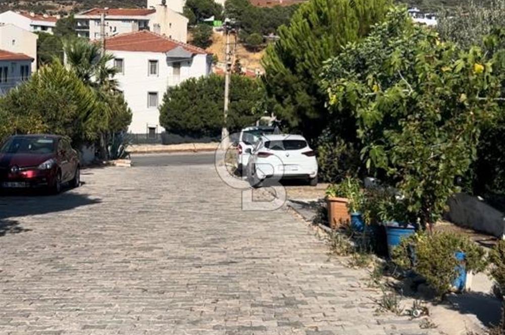 Yenifoça Fevzi Çakmak Mahallesinde Kiralık Dubleks Müstakil Ev