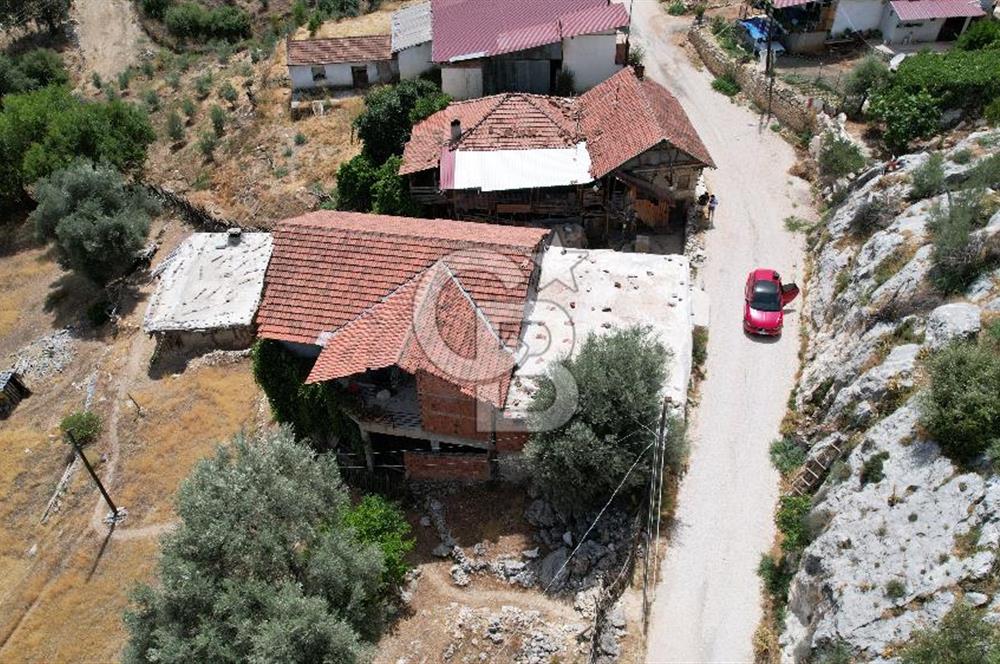 ANTALYA KAŞ SATILIK MÜSTAKİL KÖY EVİ