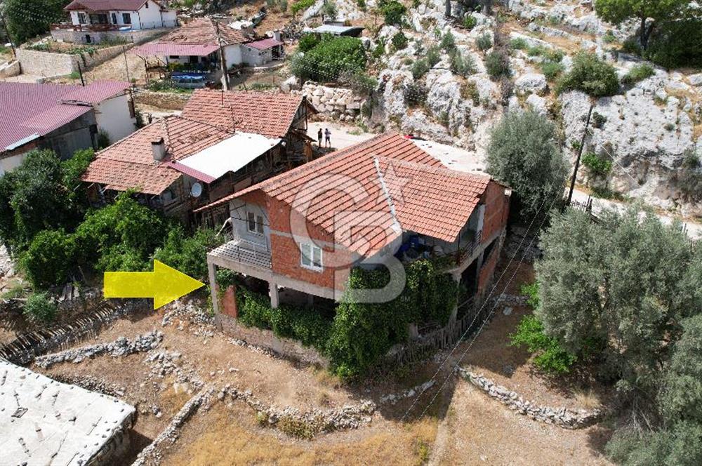 ANTALYA KAŞ SATILIK MÜSTAKİL KÖY EVİ