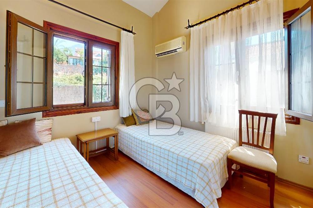 Girne Ozanköyde Özel Havuzlu Ensuite 3+2 Satılık Akdeniz Villası