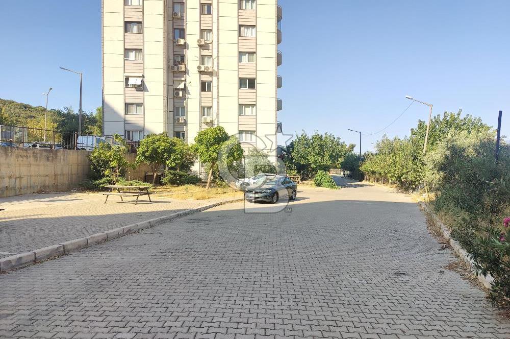 GAZİEMİR EVKA -7 DE SATILIK 3+1 BAKIMLI DAİRE 