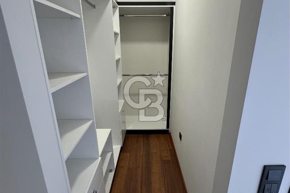 Urla'da 4+1 240 m2 Çelik Konstrüksiyon Loft Kiralık Sıfır Villa