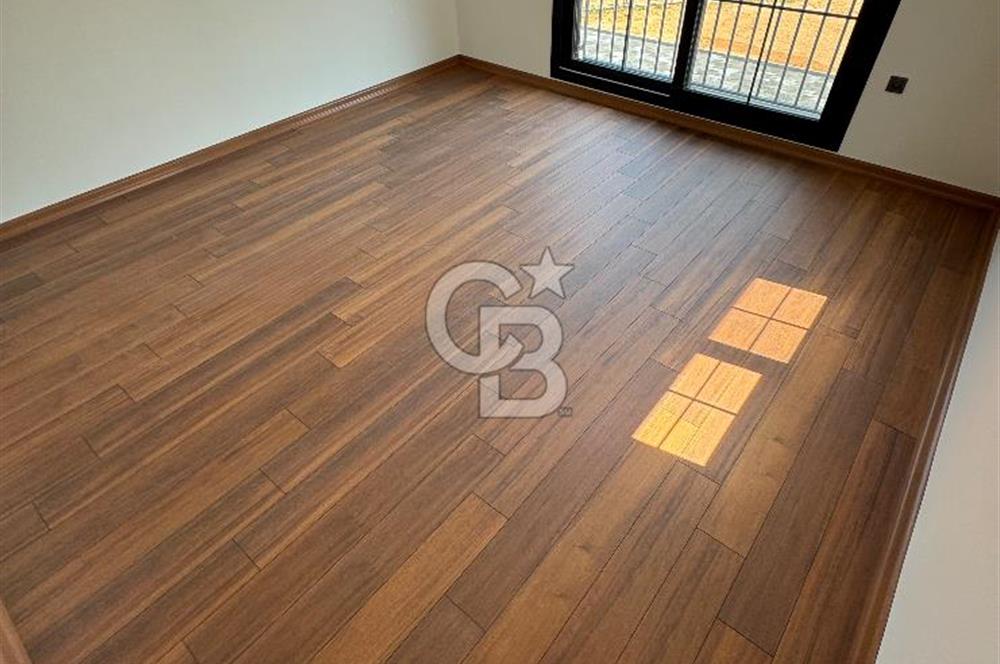 Urla'da 4+1 240 m2 Çelik Konstrüksiyon Loft Kiralık Sıfır Villa