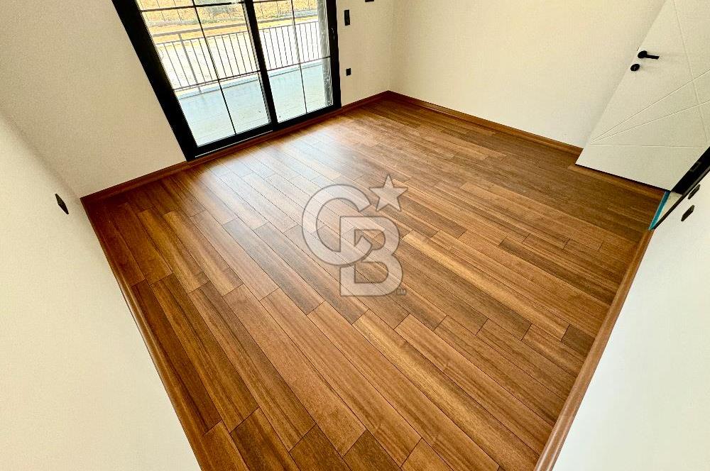 Urla'da 4+1 240 m2 Çelik Konstrüksiyon Loft Kiralık Sıfır Villa