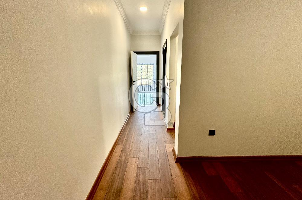 Urla'da 4+1 240 m2 Çelik Konstrüksiyon Loft Kiralık Sıfır Villa