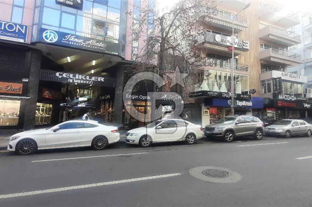 TUNALI HİLMİ CADDE ÇELİKLER İŞ MERK. GİRİŞ KAT 50 m2 DÜKKAN&MAĞA