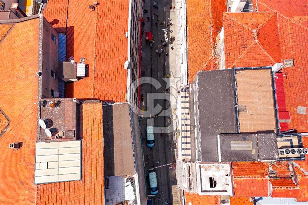 Tarihi Yarımada da Büyük Postane Caddesinde Satılık Komple Bina