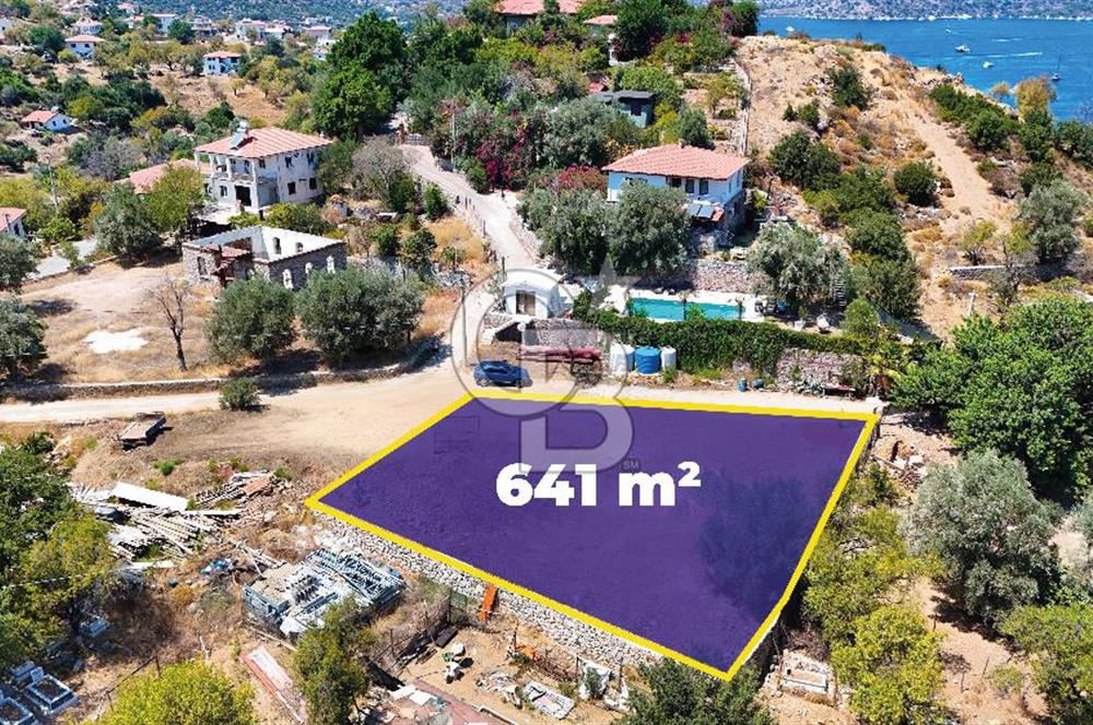 Marmaris Selimiye’de 641 m2 Yola Cepheli  Satılık Tarla