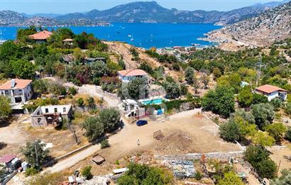 Marmaris Selimiye’de 641 m2 Yola Cepheli  Satılık Tarla