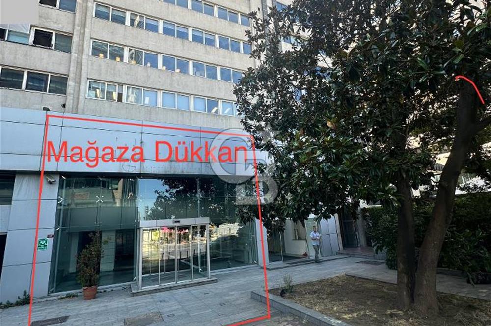 Esentepede Gayrettepe Metro Çıkışının Karşısında Kiralık Mağaza Dükkan