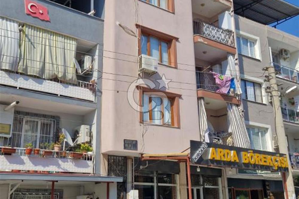 Buca Fırat Mahallesi'nde komple satılık bina