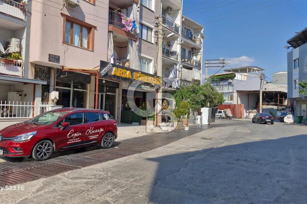 Buca Fırat Mahallesi'nde komple satılık bina